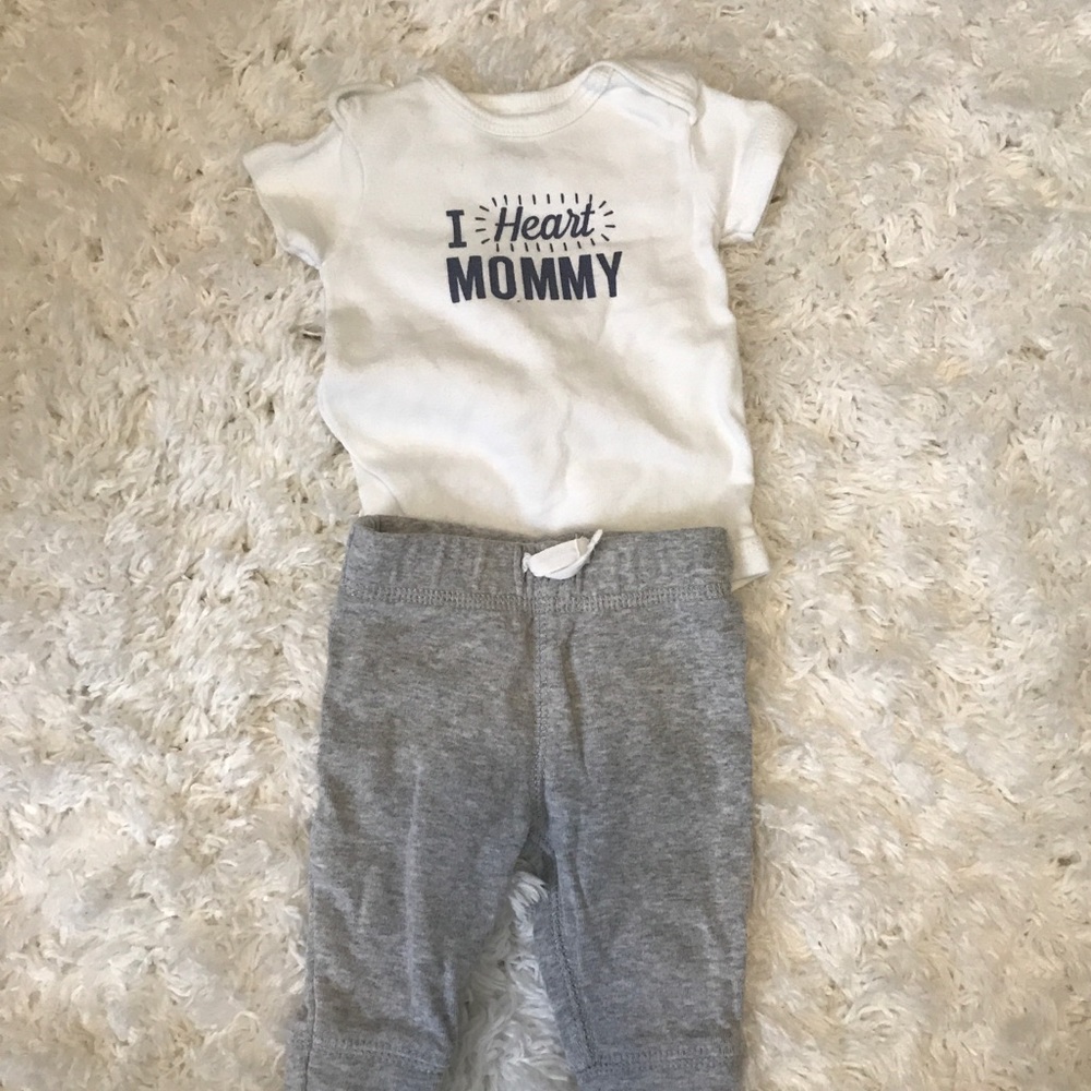 Gender neutral baby outfit